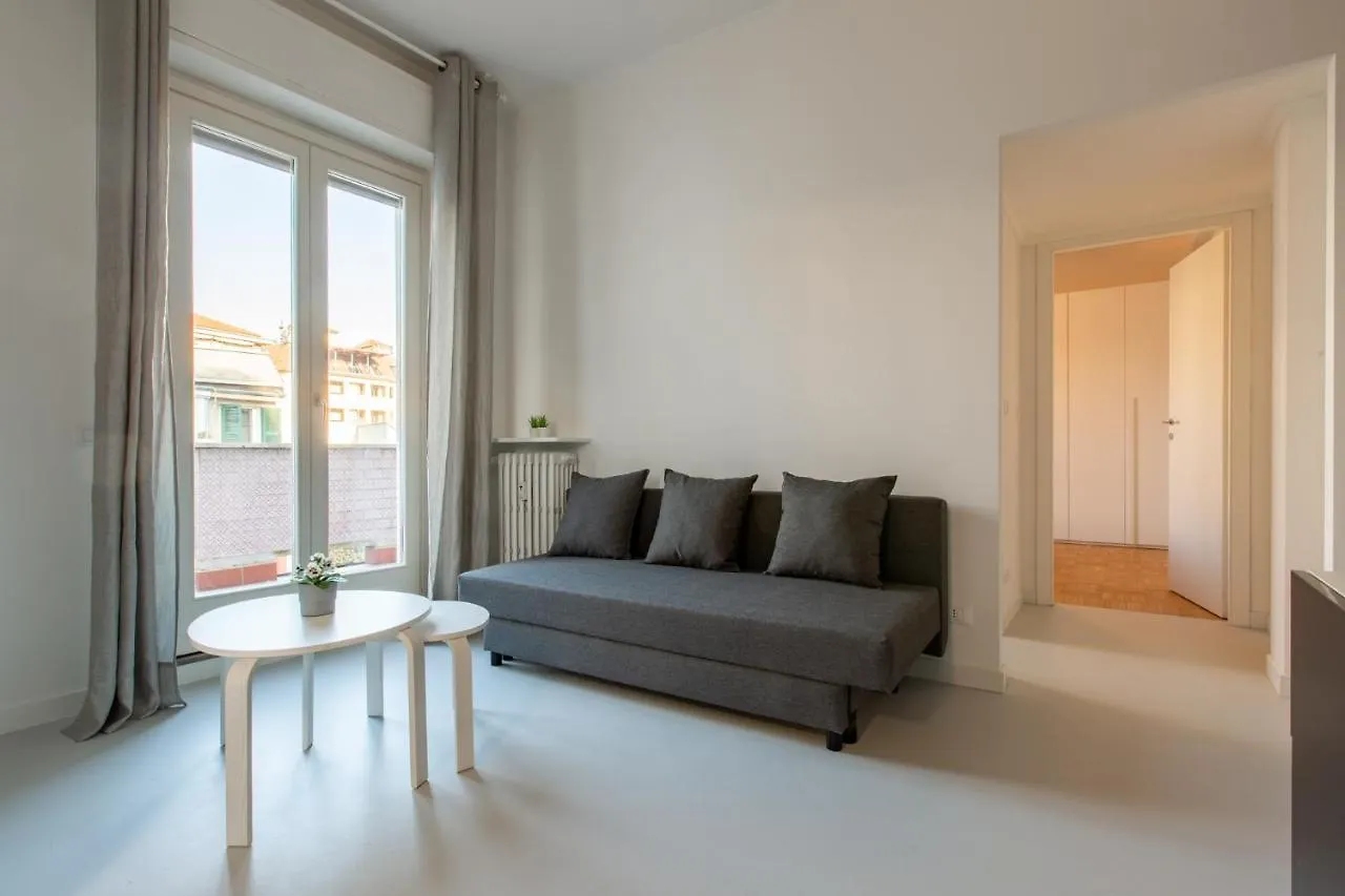 Italstay - Disciplini Apartment -10 Min Dal Duomo Milan