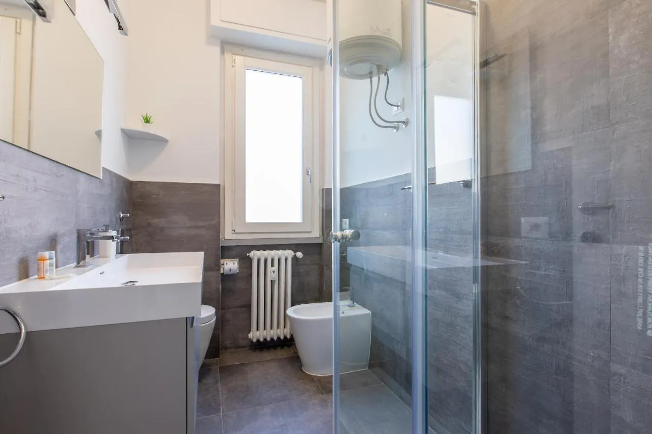 Italstay - Disciplini Apartment -10 Min Dal Duomo Milan
