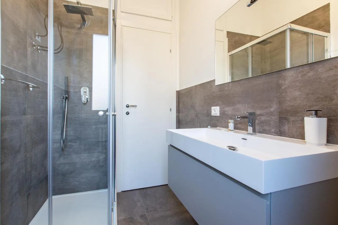 Italstay - Disciplini Apartment -10 Min Dal Duomo Milan 0*,