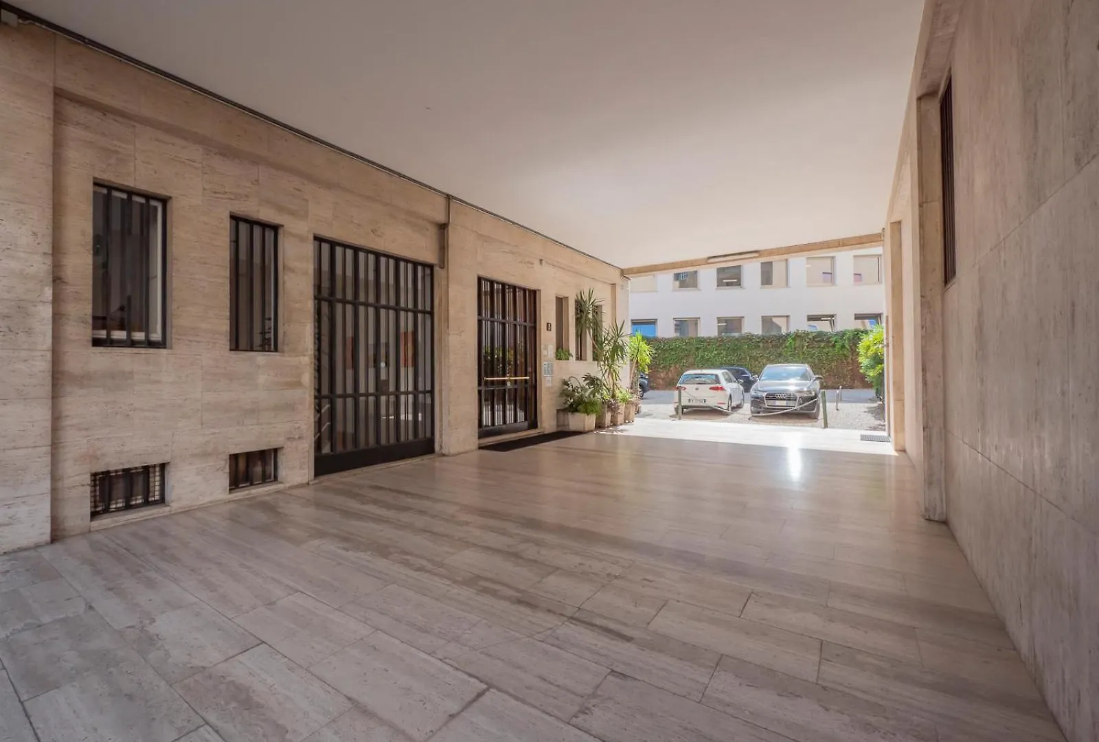 Italstay - Disciplini Apartment -10 Min Dal Duomo Milan 0*,  Italy